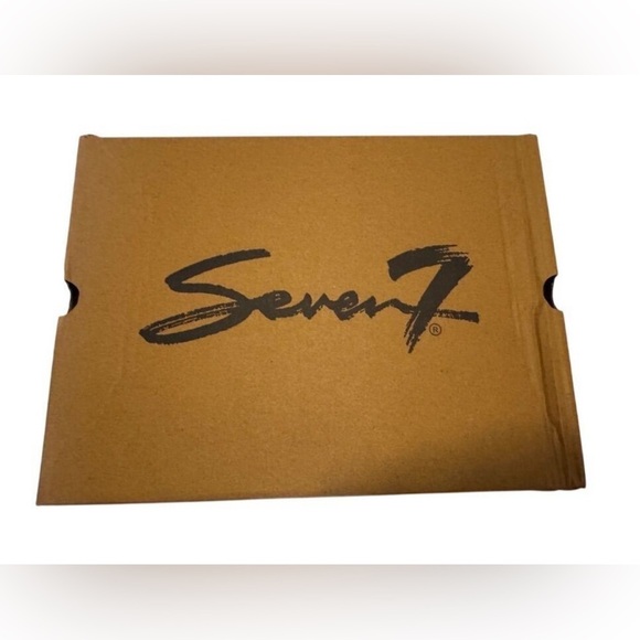 Seven7 Women's Black Ankle Bootie
Round Toe Zip Women’s Size 8 - Picture 8 of 8